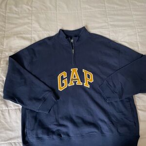 GAP Men's Navy Sweater
